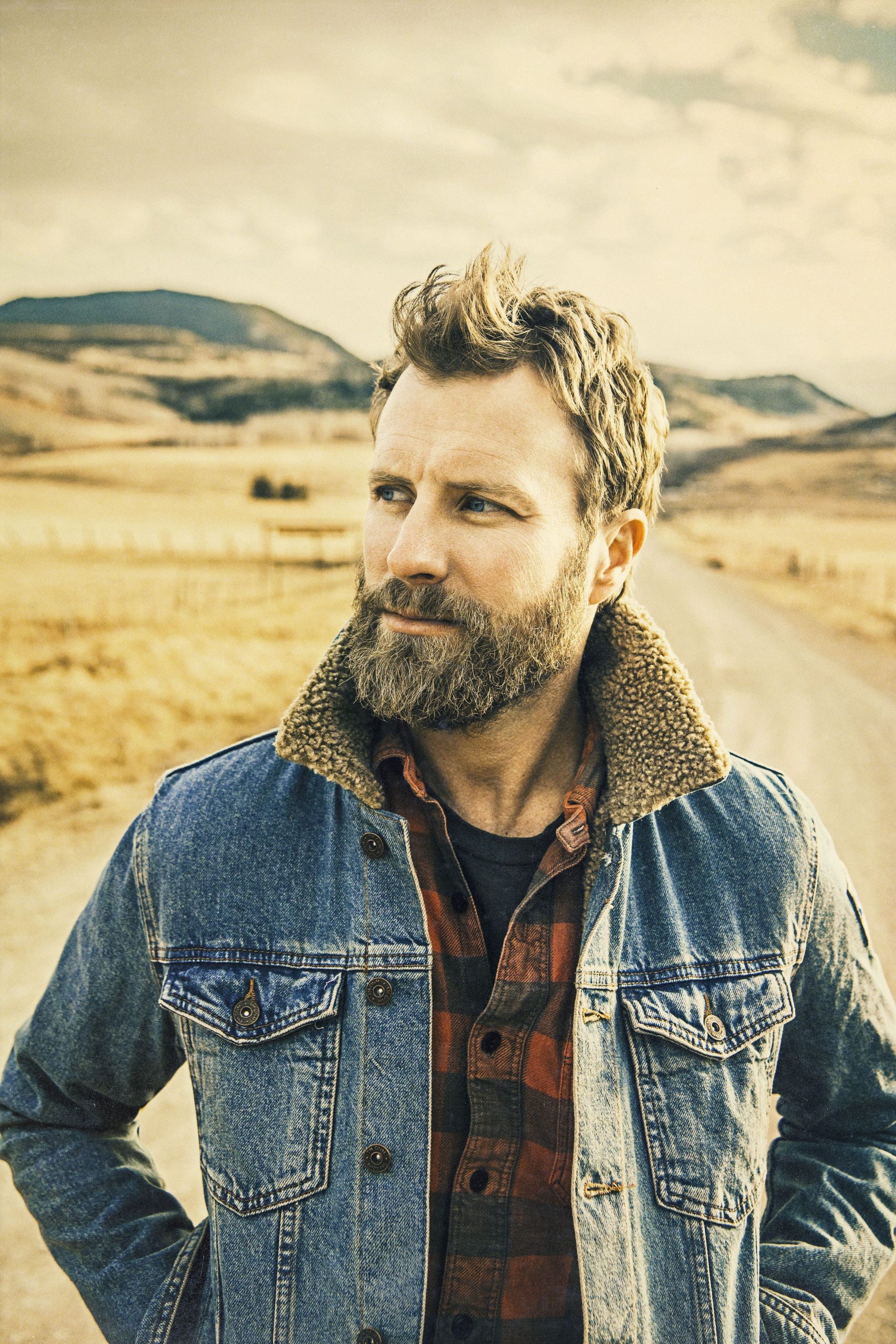 TUNE-IN: Dierks Bentley’s on Fallon Tonight – 11/17