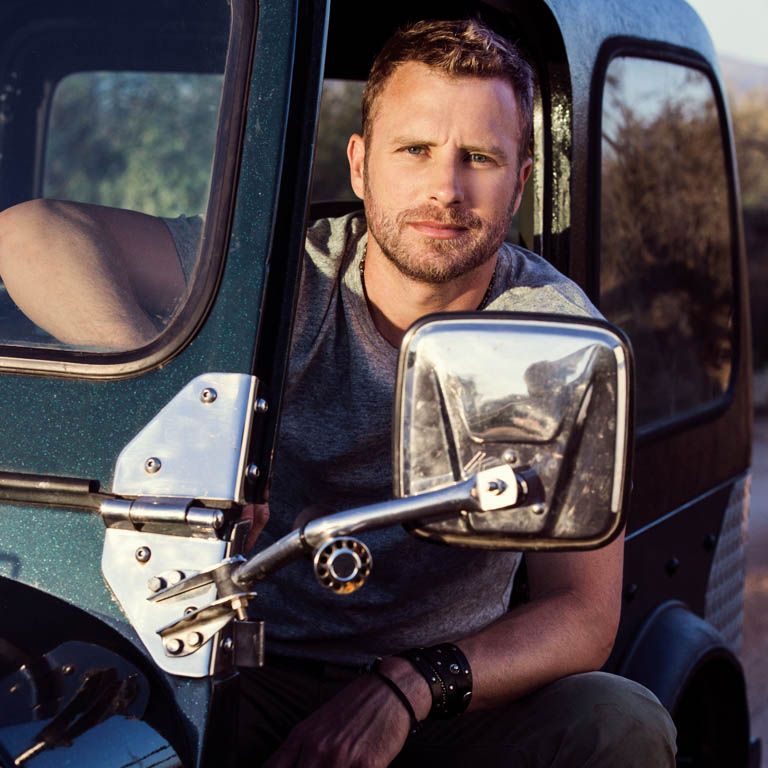 DIERKS BENTLEY GOES FOR MILE HIGH FLIGHT ATTENTION WITH NEW SINGLE  “DRUNK ON A PLANE”