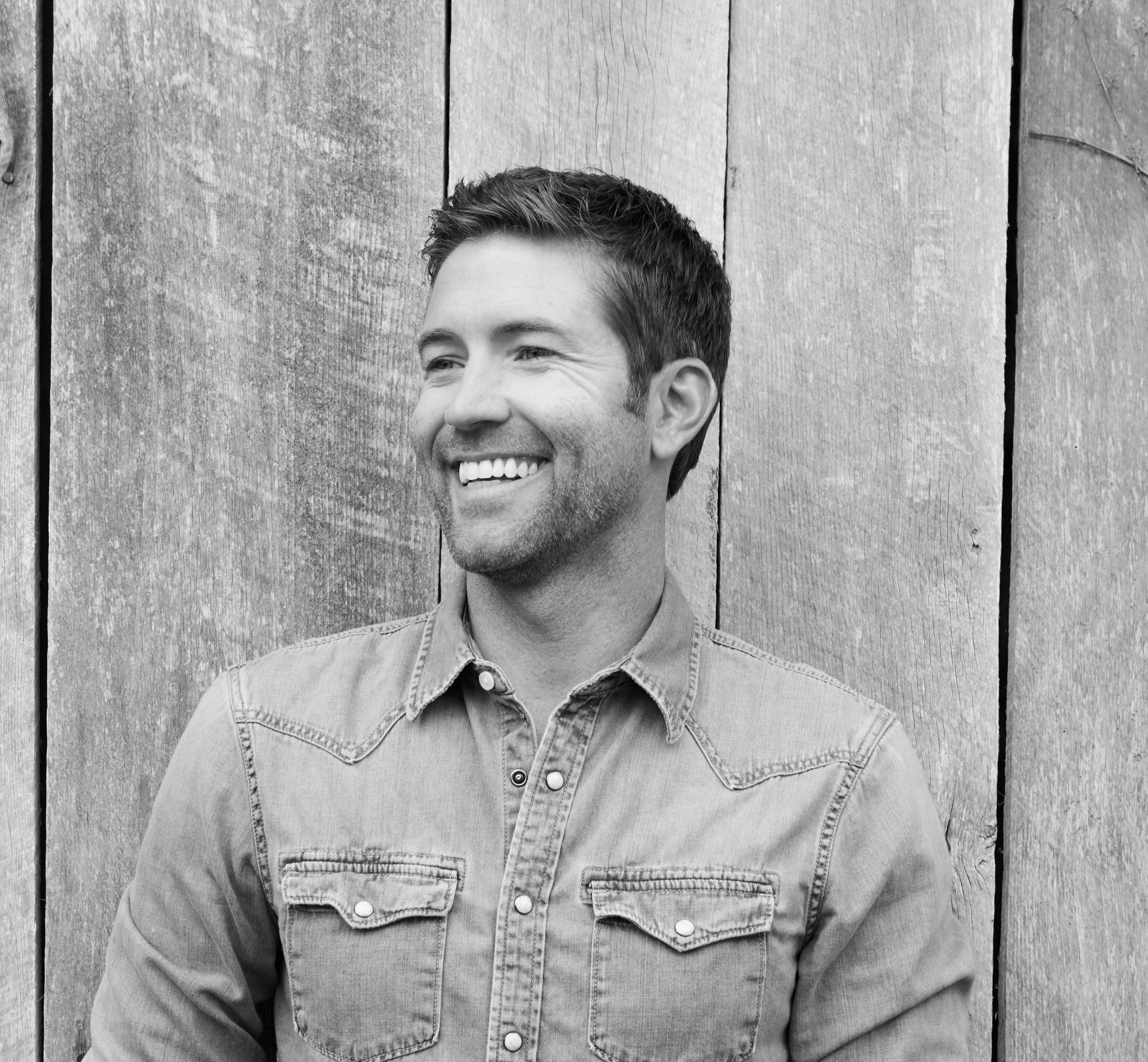 JOSH TURNER’S “ALL ABOUT YOU” IMPACTS COUNTRY RADIO TODAY