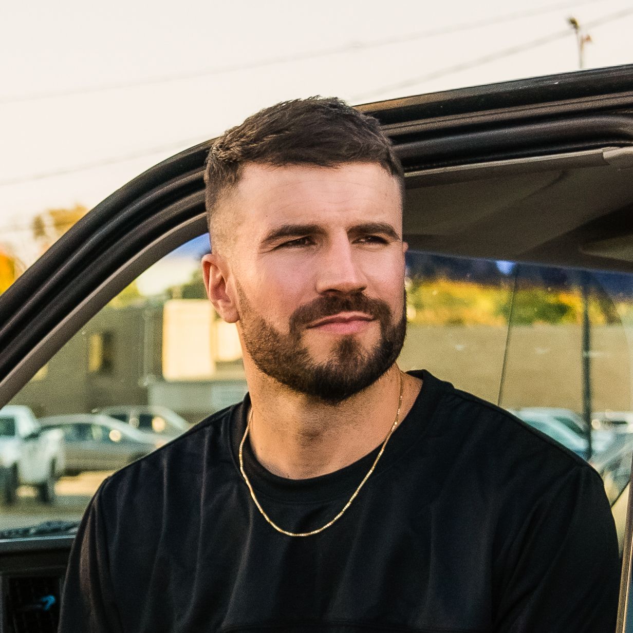 Sam Hunt Releases New Music Video for “Breaking Up Was Easy In The 90’s”