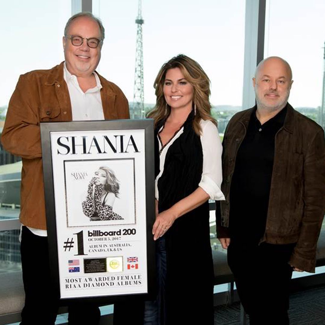 SHANIA TWAIN SURPRISED BY UMG NASHVILLE STAFF WITH NOW No. 1 CELEBRATION