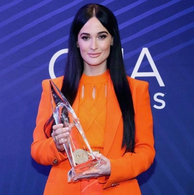 KACEY MUSGRAVES’ GOLDEN HOUR WINS ALBUM OF THE YEAR AT THE 52ND CMA