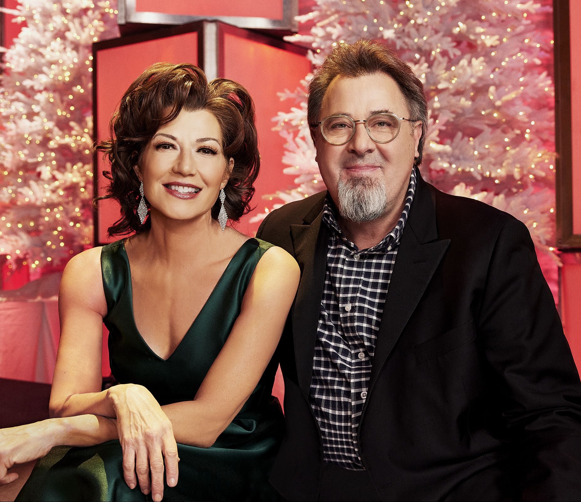Amy Grant and Vince Gill to Release New Christmas Album on September 13 | Pre-Order Now