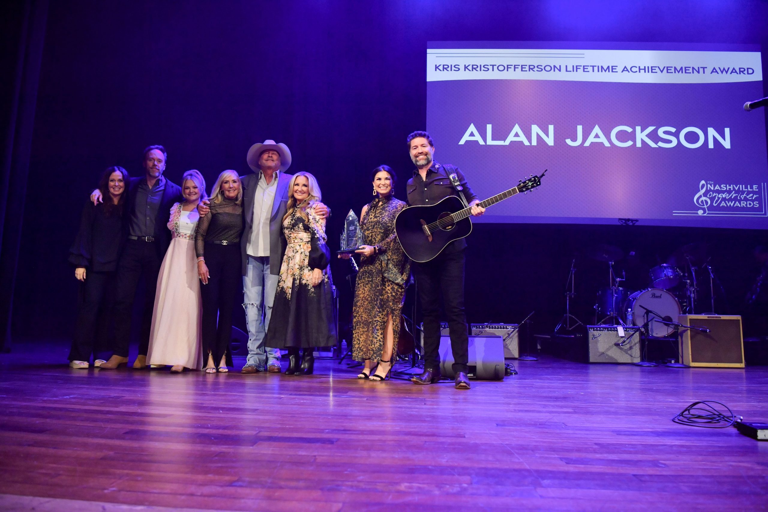 ALAN JACKSON RECEIVES THE KRIS KRISTOFFERSON LIFETIME ACHIEVEMENT AWARD