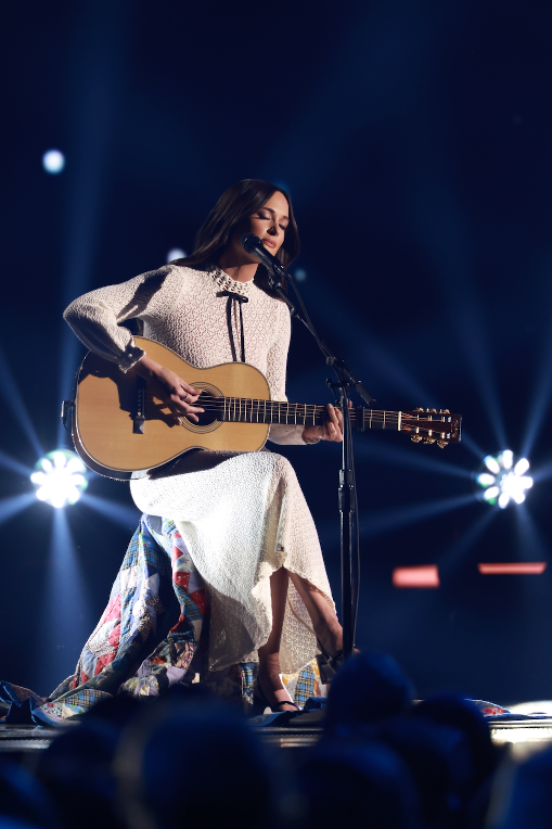 Kacey Musgraves Gives Incredible Performance of “The Architect” at CMAs