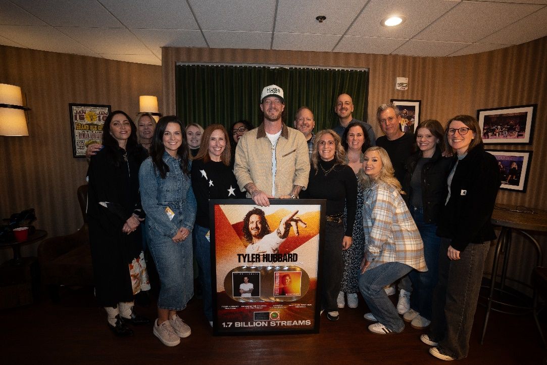 TYLER HUBBARD WRAPS ‘STRONG WORLD TOUR’ AT SOLD OUT RYMAN AUDITORIUM